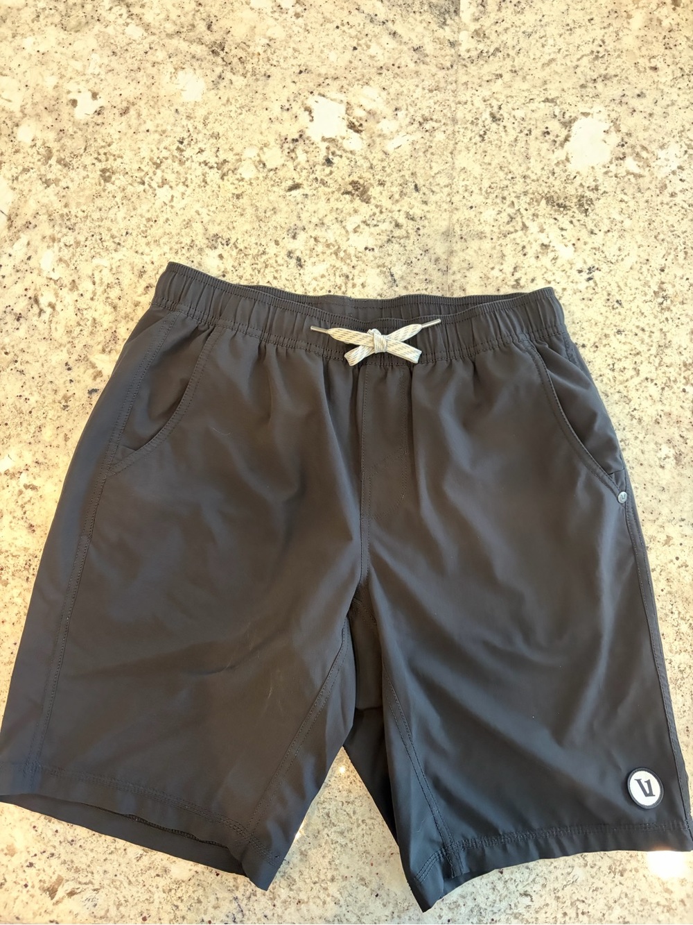 Vuori men’s Kore 9 inch shorts